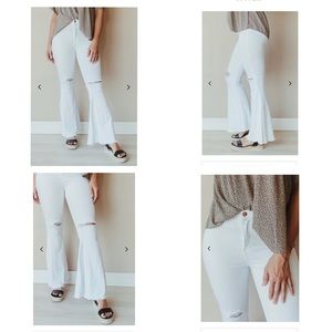 👀👀 white bell bottom wide leg pants🕺🏻 29